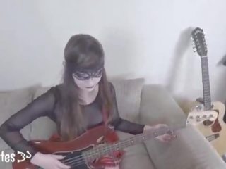 Preview&colon; sterczące emo guitar lekcja ciężko analny i jedzenie sperma